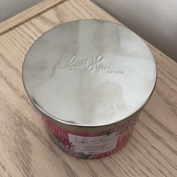 Life At Home Wild Orchid Candle - Picture 2 of 4